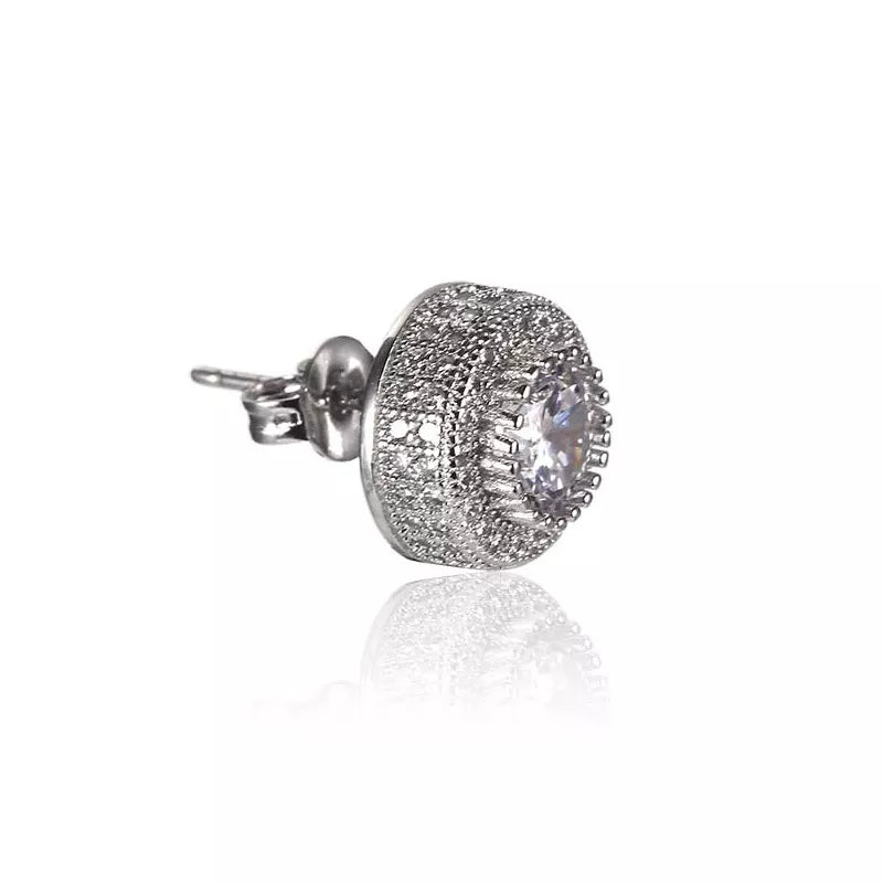 Round Diamond Center Stone Stud Earrings